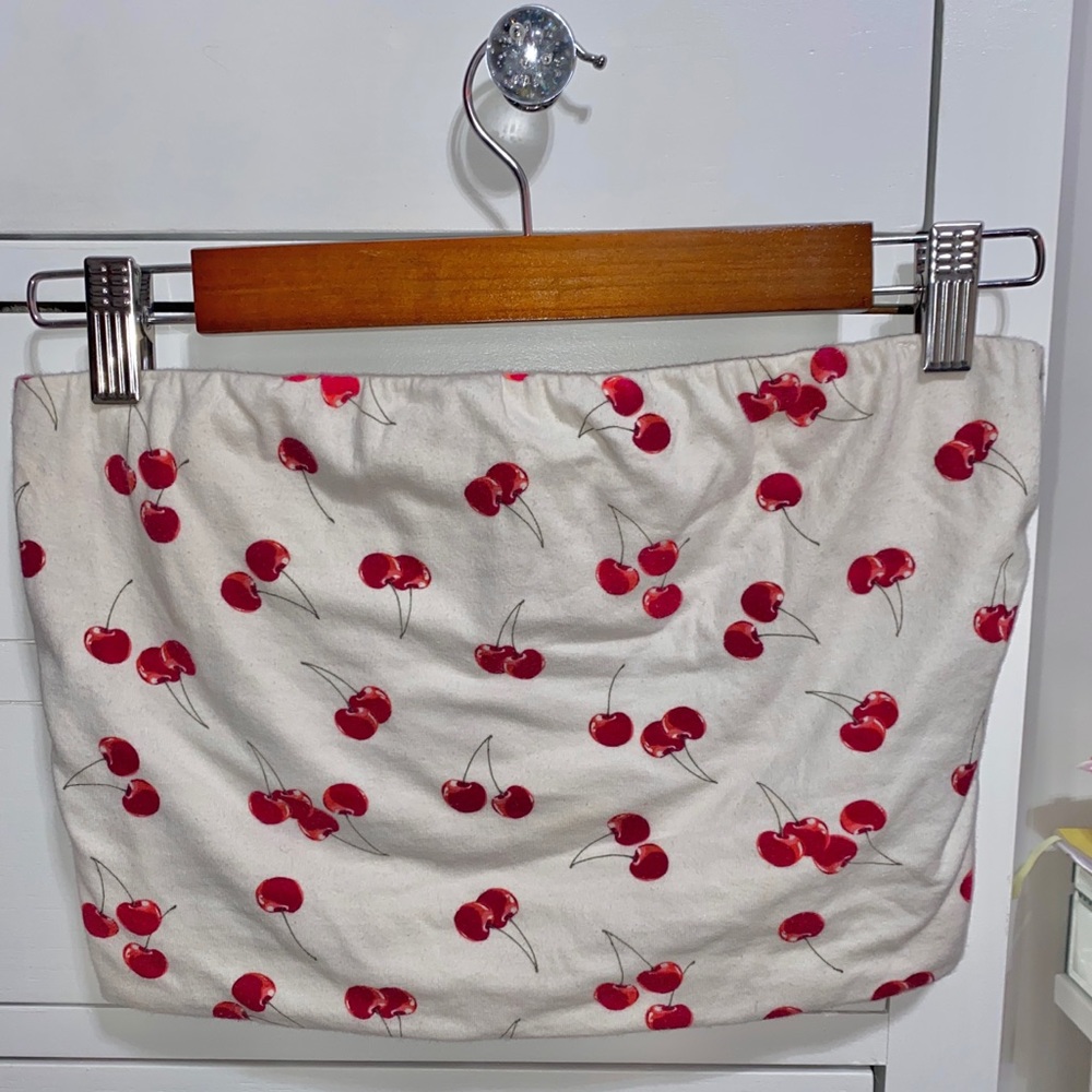 CHARLOTTE RUSSE cherry print tube top